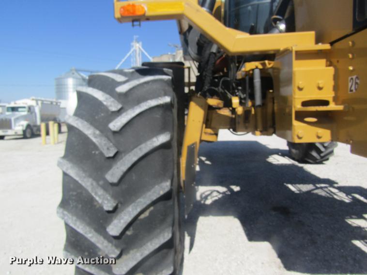 image for item DC4378 2010 Ag-Chem RoGator 1386 dry spreader applicator