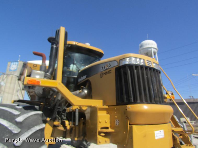 image for item DC4378 2010 Ag-Chem RoGator 1386 dry spreader applicator