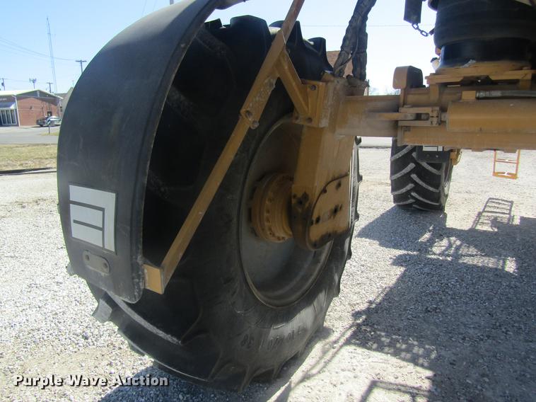 image for item DC4378 2010 Ag-Chem RoGator 1386 dry spreader applicator