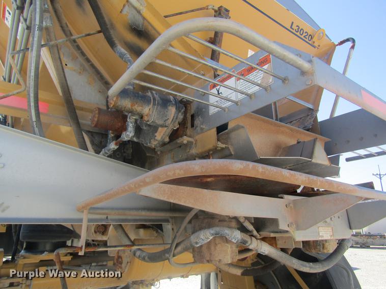 image for item DC4378 2010 Ag-Chem RoGator 1386 dry spreader applicator