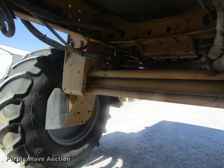 image for item DC4378 2010 Ag-Chem RoGator 1386 dry spreader applicator