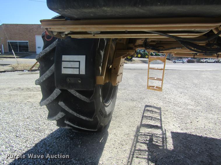 image for item DC4378 2010 Ag-Chem RoGator 1386 dry spreader applicator