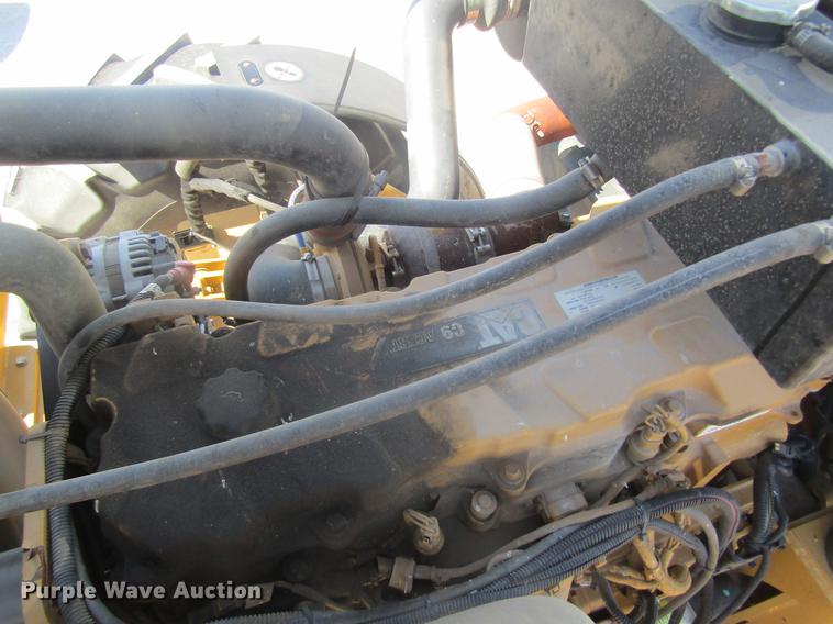 image for item DC4378 2010 Ag-Chem RoGator 1386 dry spreader applicator