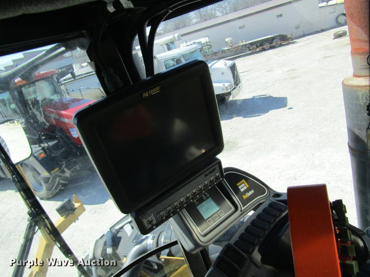 image for item DC4378 2010 Ag-Chem RoGator 1386 dry spreader applicator