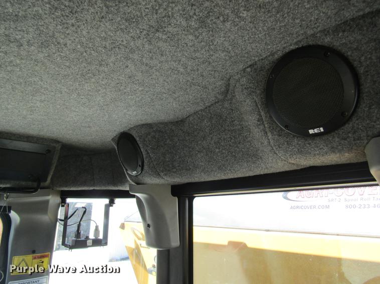 image for item DC4378 2010 Ag-Chem RoGator 1386 dry spreader applicator