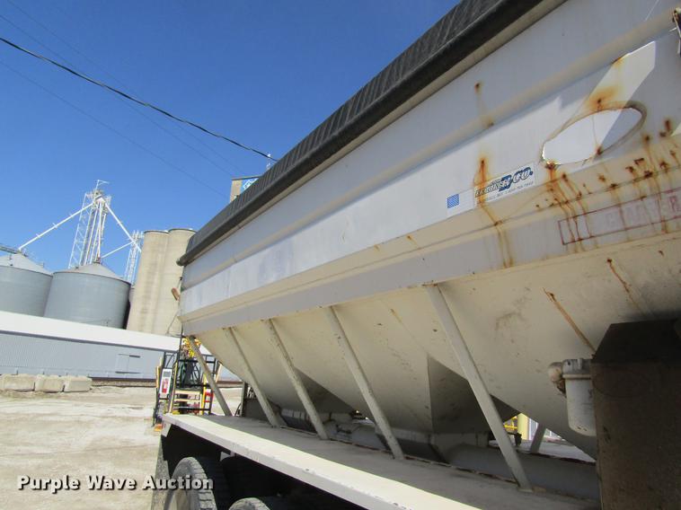 image for item DC4379 1992 Kenworth T800 tender truck