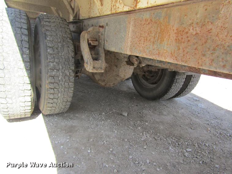 image for item DC4379 1992 Kenworth T800 tender truck