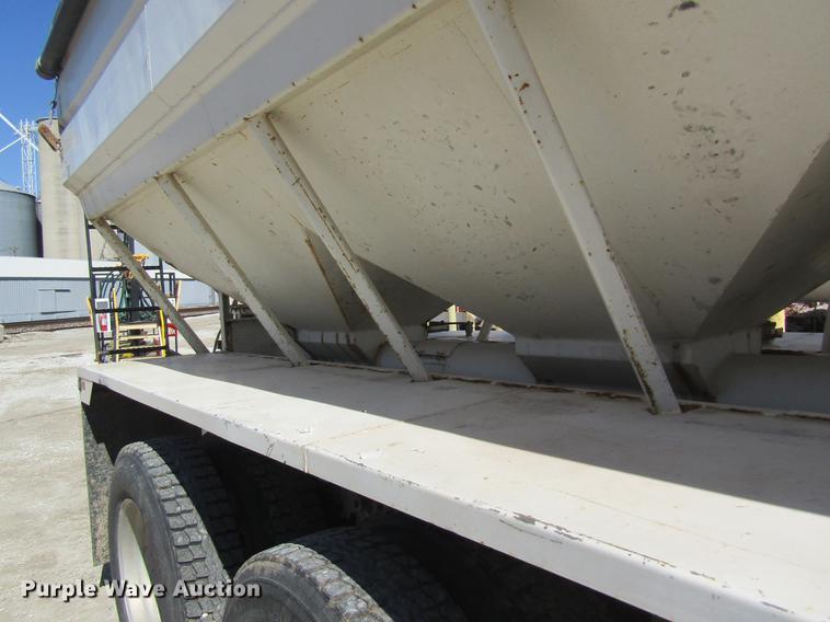 image for item DC4379 1992 Kenworth T800 tender truck