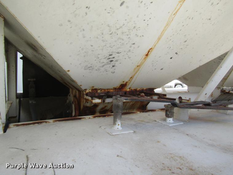 image for item DC4379 1992 Kenworth T800 tender truck