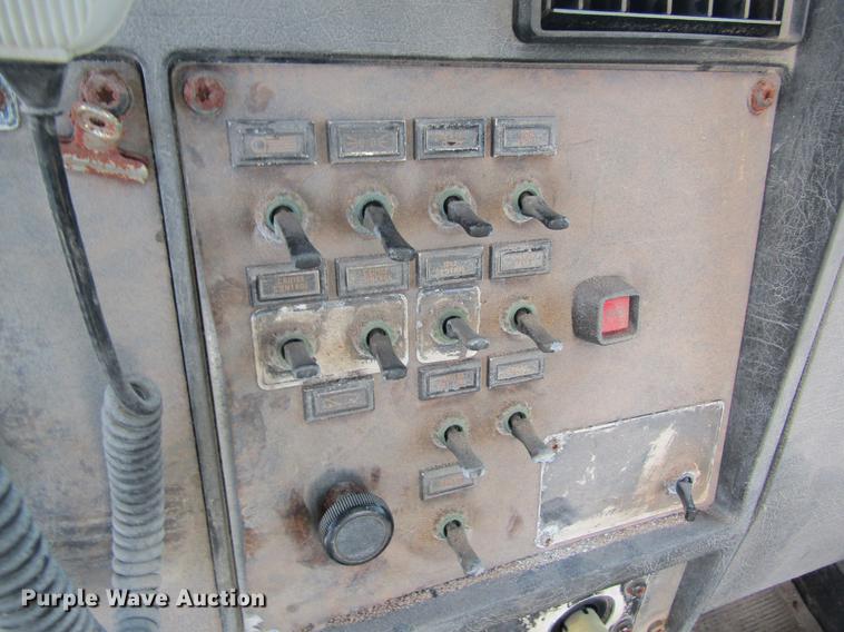 image for item DC4379 1992 Kenworth T800 tender truck