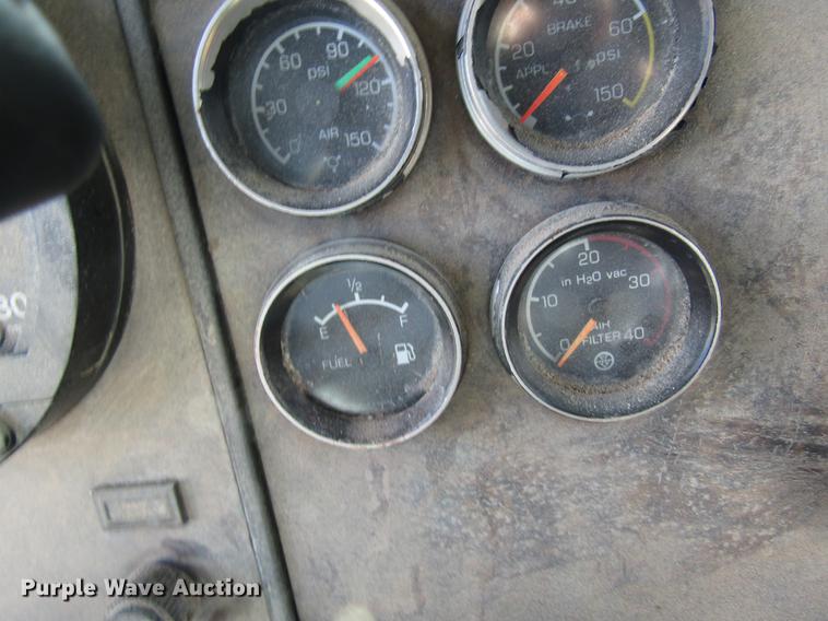 image for item DC4379 1992 Kenworth T800 tender truck