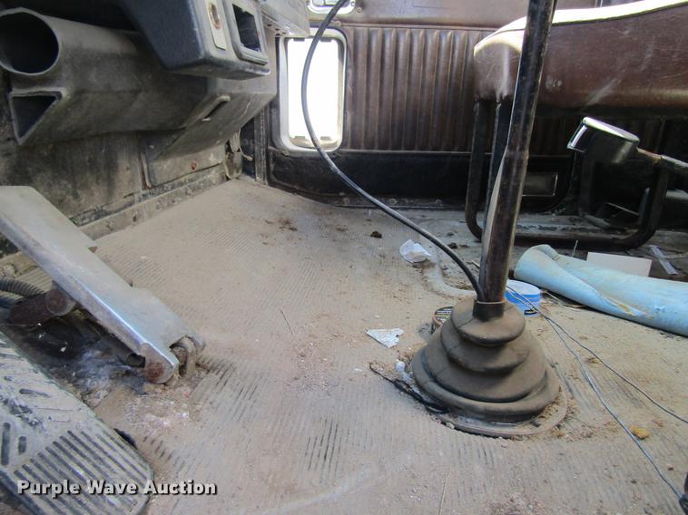 image for item DC4379 1992 Kenworth T800 tender truck