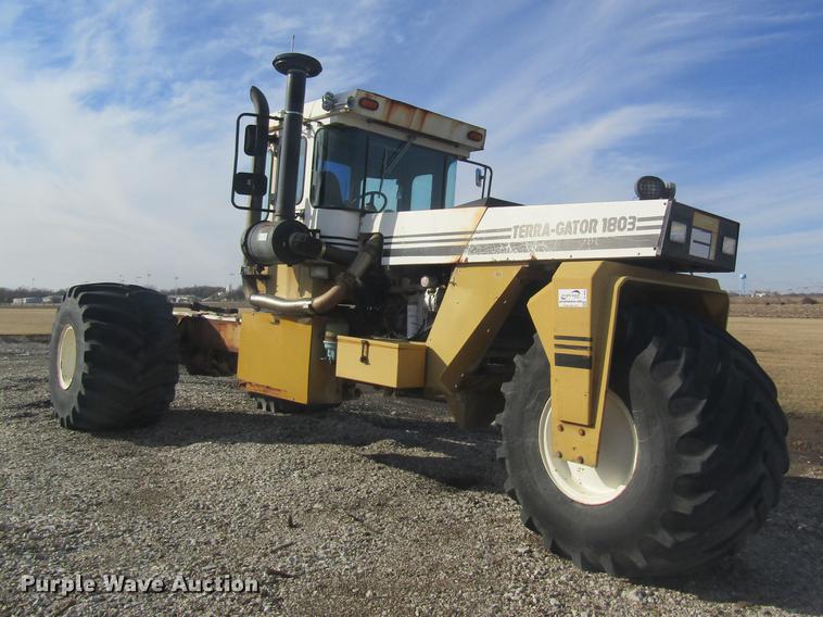 image for item DC4402 1992 Ag-Chem TerraGator 1803 applicator chassis