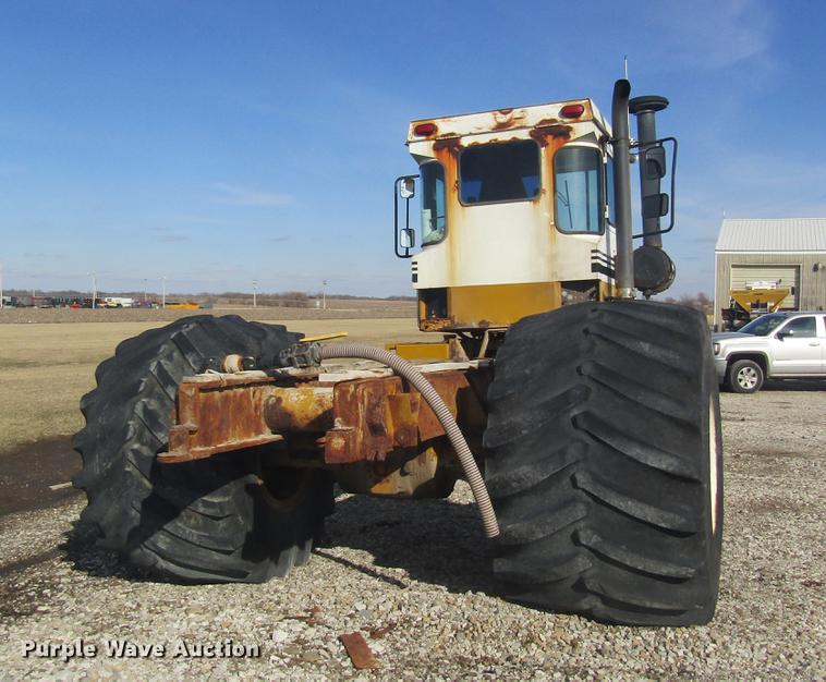 image for item DC4402 1992 Ag-Chem TerraGator 1803 applicator chassis