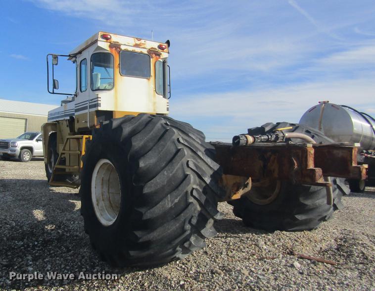 image for item DC4402 1992 Ag-Chem TerraGator 1803 applicator chassis