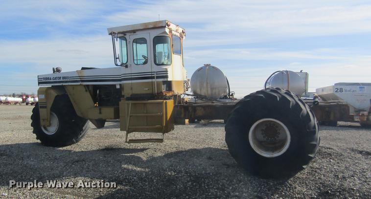 image for item DC4402 1992 Ag-Chem TerraGator 1803 applicator chassis