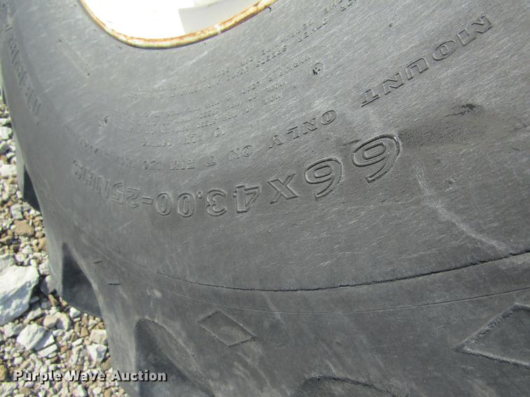 image for item DC4402 1992 Ag-Chem TerraGator 1803 applicator chassis