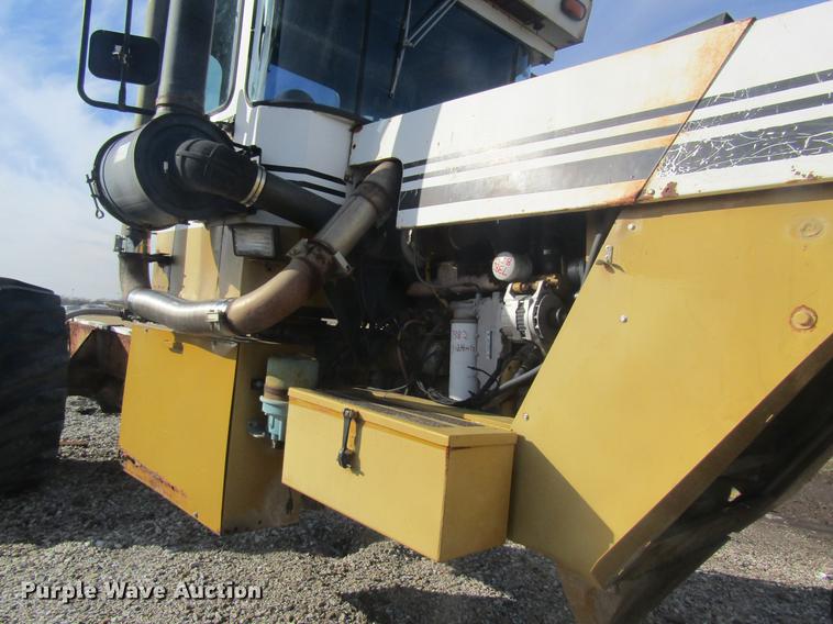 image for item DC4402 1992 Ag-Chem TerraGator 1803 applicator chassis