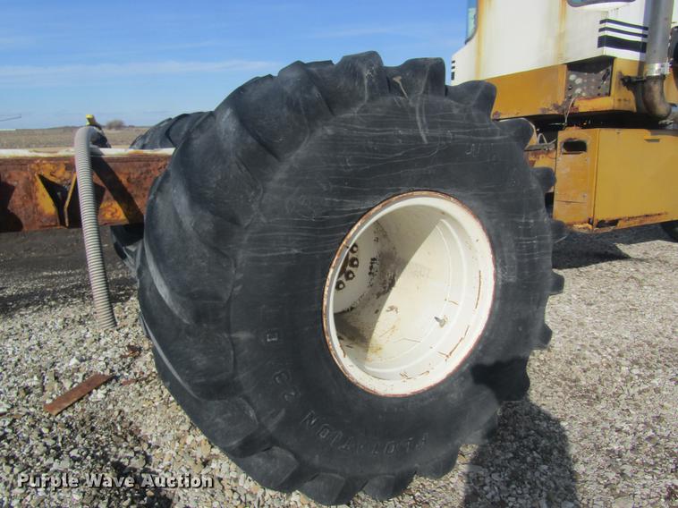 image for item DC4402 1992 Ag-Chem TerraGator 1803 applicator chassis