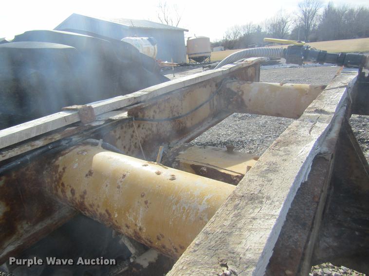 image for item DC4402 1992 Ag-Chem TerraGator 1803 applicator chassis