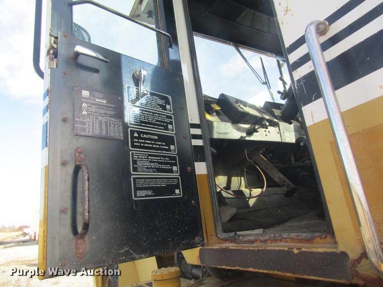 image for item DC4402 1992 Ag-Chem TerraGator 1803 applicator chassis