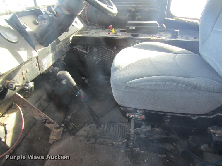 image for item DC4402 1992 Ag-Chem TerraGator 1803 applicator chassis