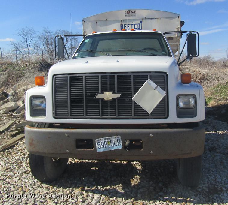 image for item DC4403 1995 Chevrolet Kodiak feed mixer truck