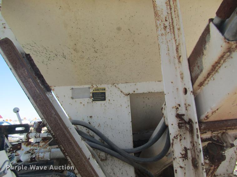 image for item DC4403 1995 Chevrolet Kodiak feed mixer truck