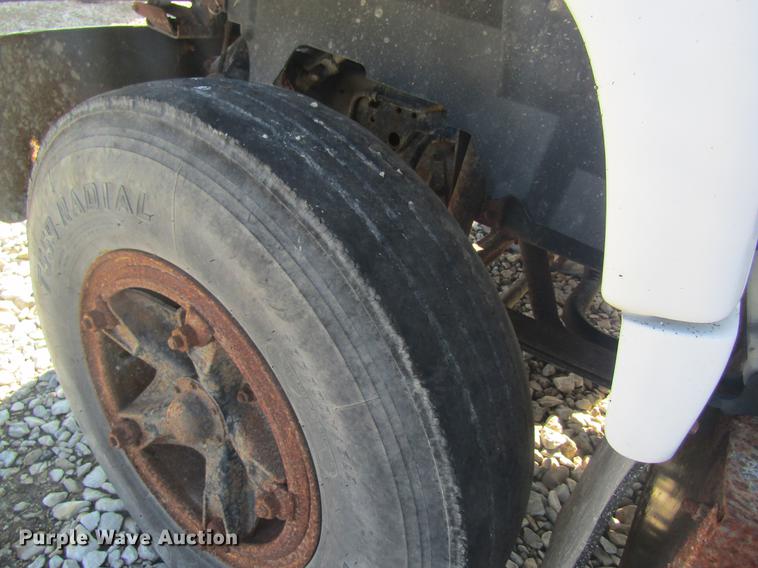 image for item DC4403 1995 Chevrolet Kodiak feed mixer truck