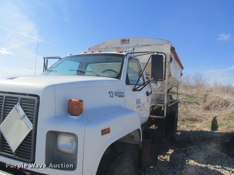 image for item DC4403 1995 Chevrolet Kodiak feed mixer truck