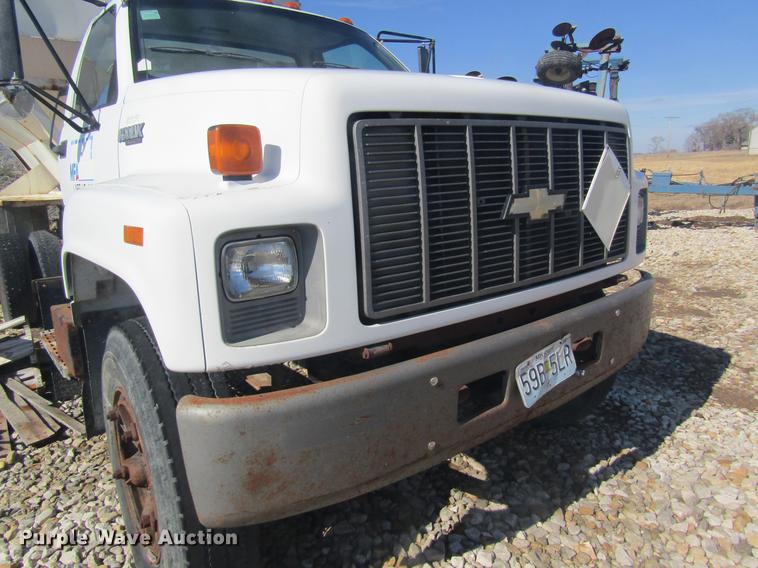 image for item DC4403 1995 Chevrolet Kodiak feed mixer truck