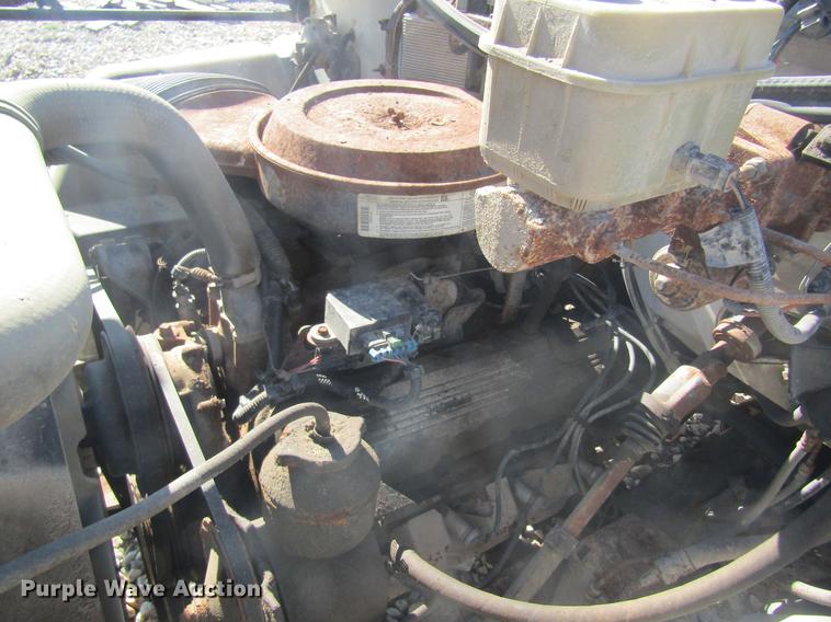 image for item DC4403 1995 Chevrolet Kodiak feed mixer truck