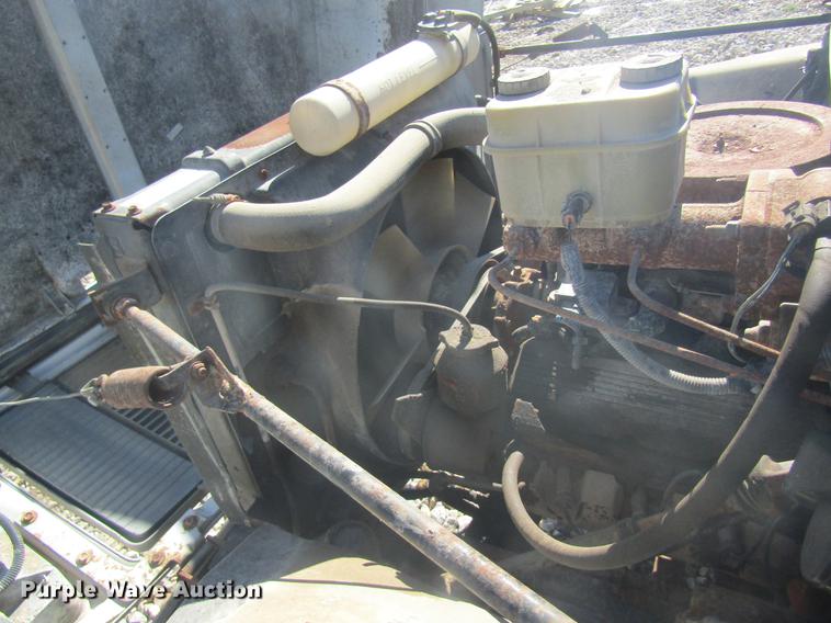 image for item DC4403 1995 Chevrolet Kodiak feed mixer truck