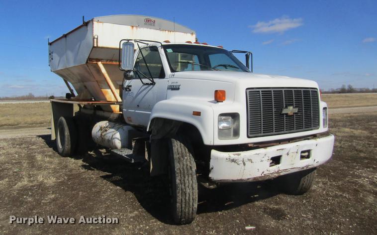 image for item DC4404 1995 Chevrolet Kodiak feed mixer truck