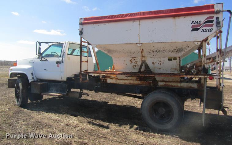 image for item DC4404 1995 Chevrolet Kodiak feed mixer truck