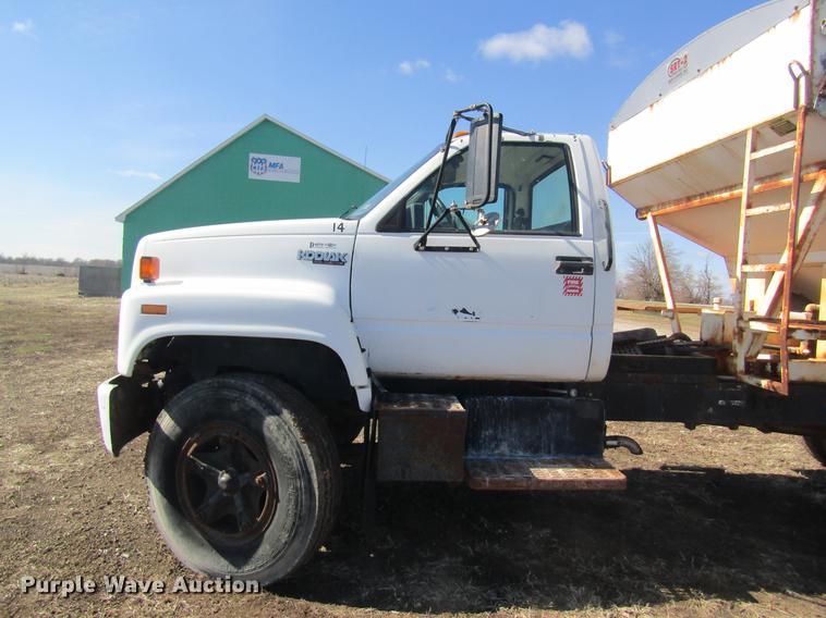 image for item DC4404 1995 Chevrolet Kodiak feed mixer truck