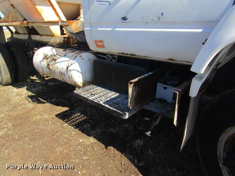 image for item DC4404 1995 Chevrolet Kodiak feed mixer truck