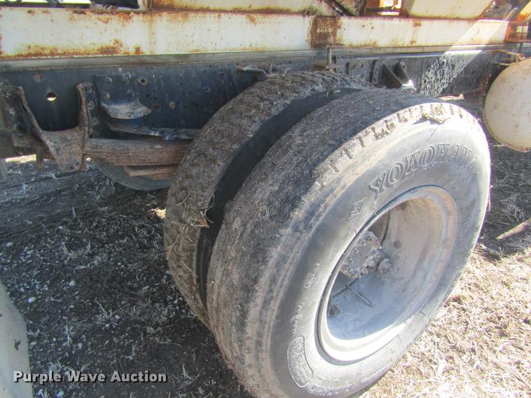 image for item DC4404 1995 Chevrolet Kodiak feed mixer truck