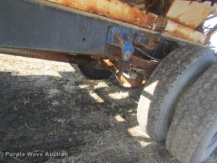 image for item DC4404 1995 Chevrolet Kodiak feed mixer truck