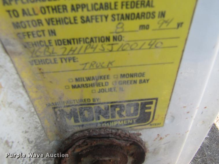 image for item DC4404 1995 Chevrolet Kodiak feed mixer truck