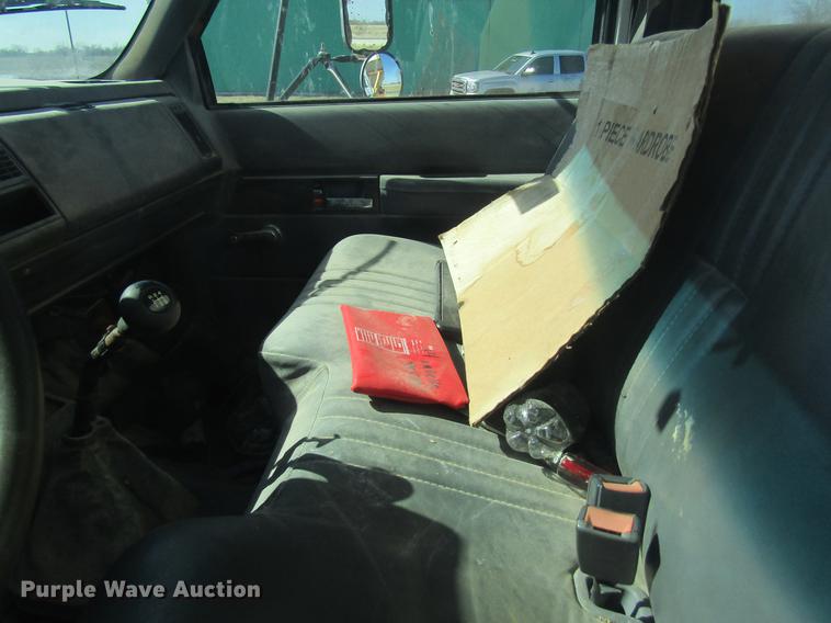 image for item DC4404 1995 Chevrolet Kodiak feed mixer truck