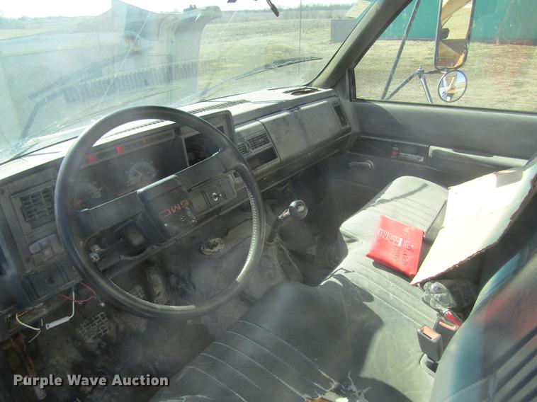 image for item DC4404 1995 Chevrolet Kodiak feed mixer truck