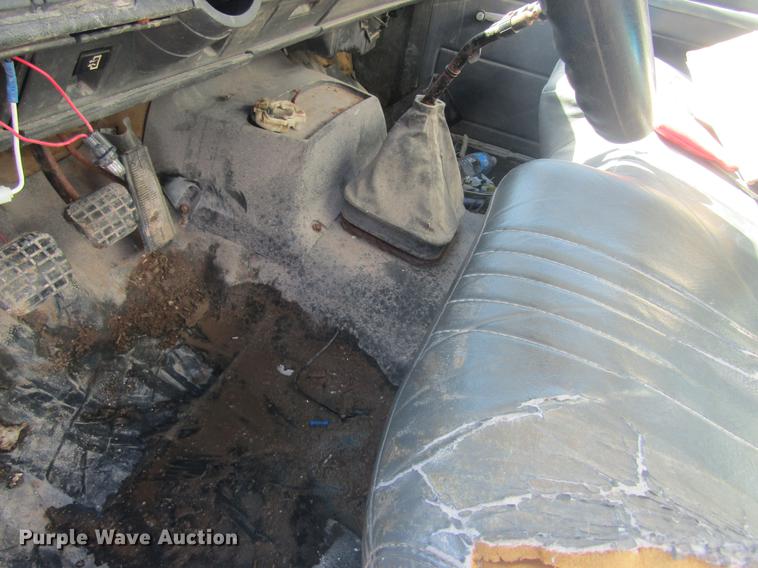 image for item DC4404 1995 Chevrolet Kodiak feed mixer truck