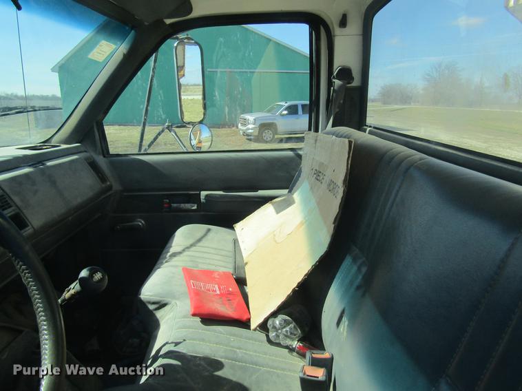 image for item DC4404 1995 Chevrolet Kodiak feed mixer truck