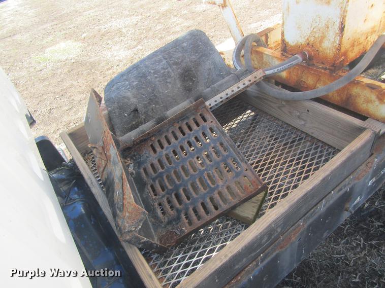 image for item DC4404 1995 Chevrolet Kodiak feed mixer truck