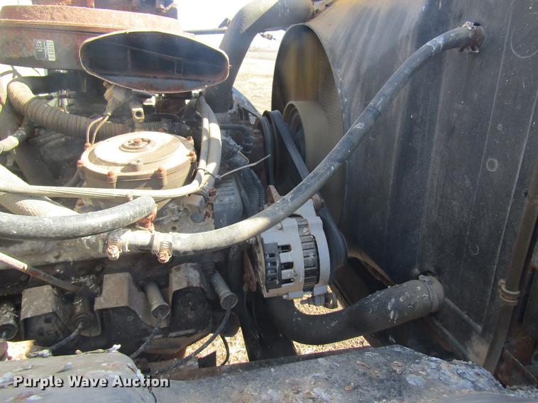 image for item DC4404 1995 Chevrolet Kodiak feed mixer truck