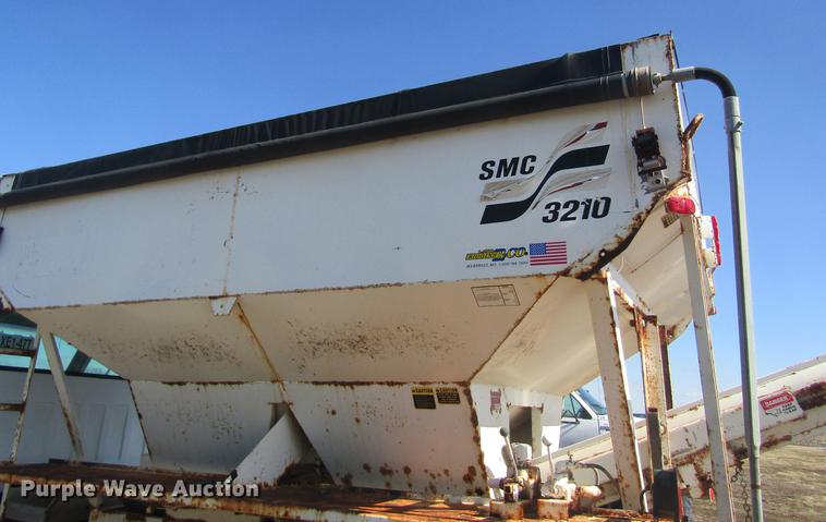 image for item DC4405 1995 Chevrolet Kodiak feed mixer truck