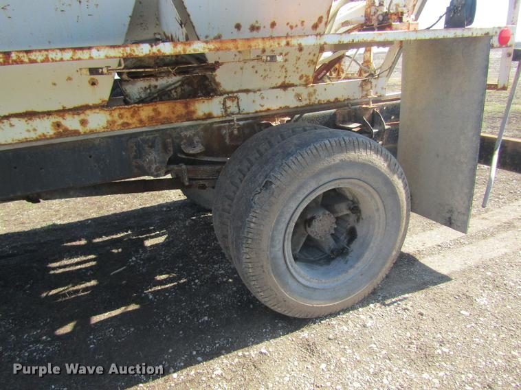 image for item DC4405 1995 Chevrolet Kodiak feed mixer truck