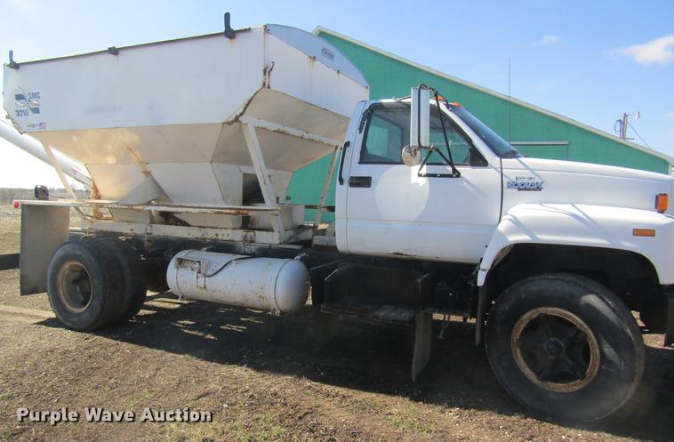 image for item DC4405 1995 Chevrolet Kodiak feed mixer truck