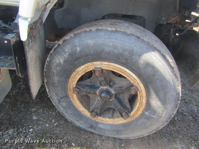 image for item DC4405 1995 Chevrolet Kodiak feed mixer truck